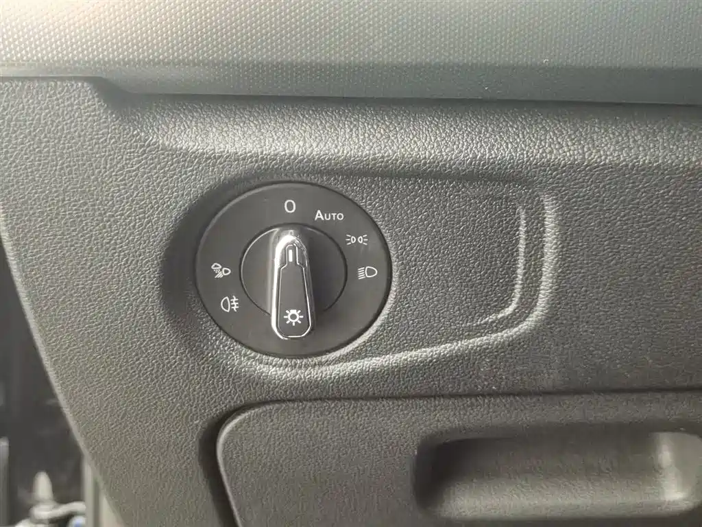 Volkswagen Passat 2023 Facelift 330TSI Elite Edition фото 21