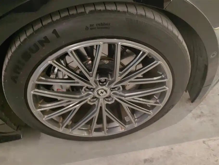 ZEEKR EXTREME KRYPTON 001