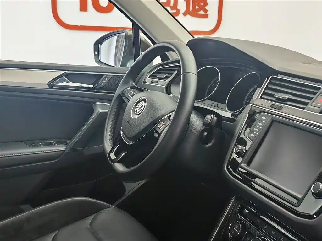 Volkswagen Tiguan L 2017 330TSI Automatic 2WD Comfort Edition фото 22