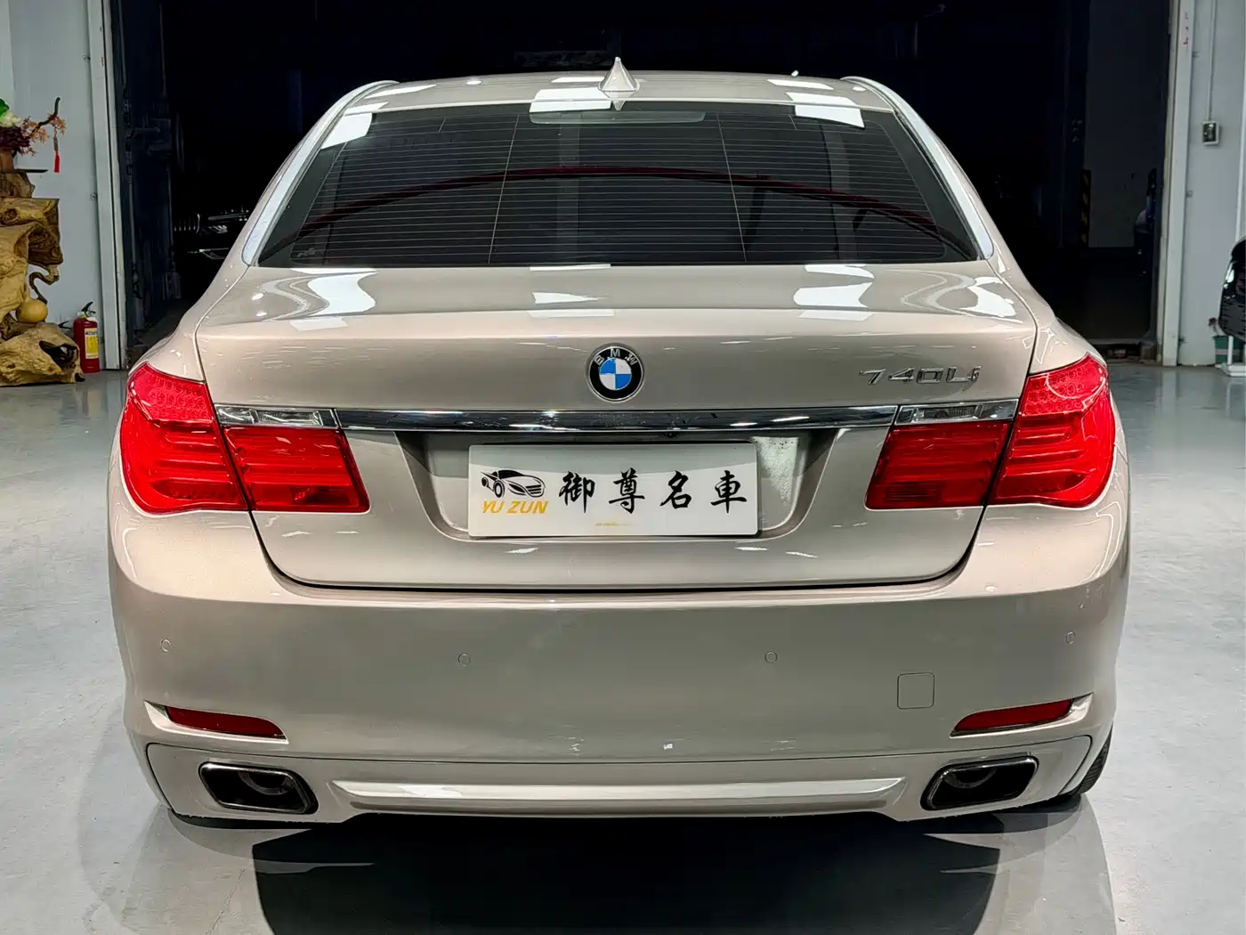 BMW 7 Series 2009 740Li Premium фото 6