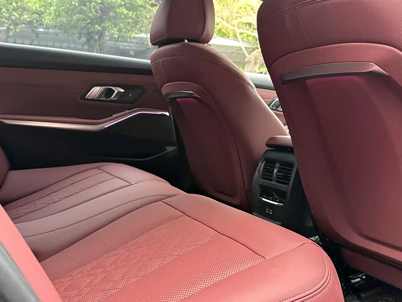 BMW 3 Series 2025 330Li M Sport Night Edition фото 6