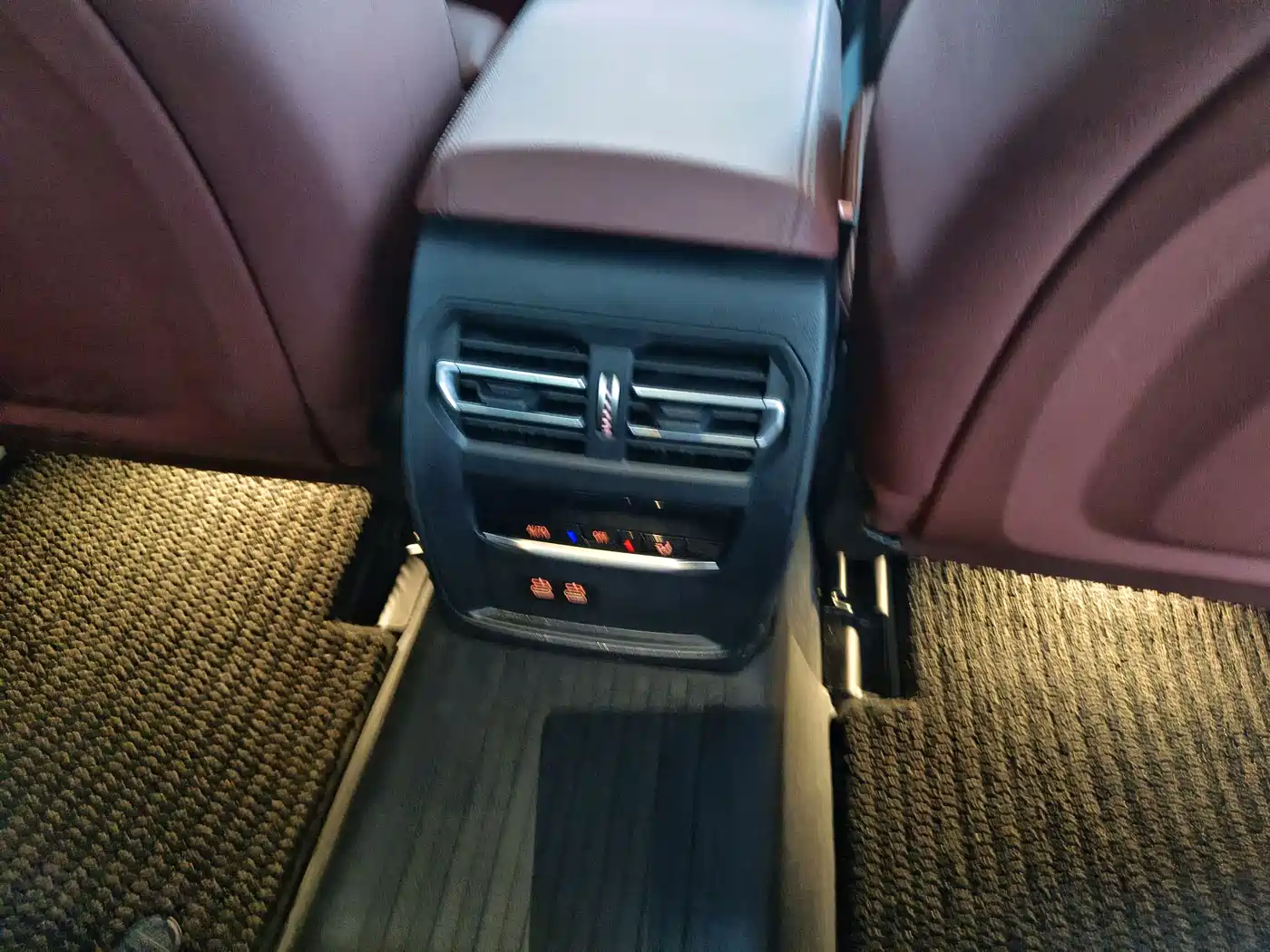 BMW i3 2023 eDrive 40 L Shadowline Package фото 6