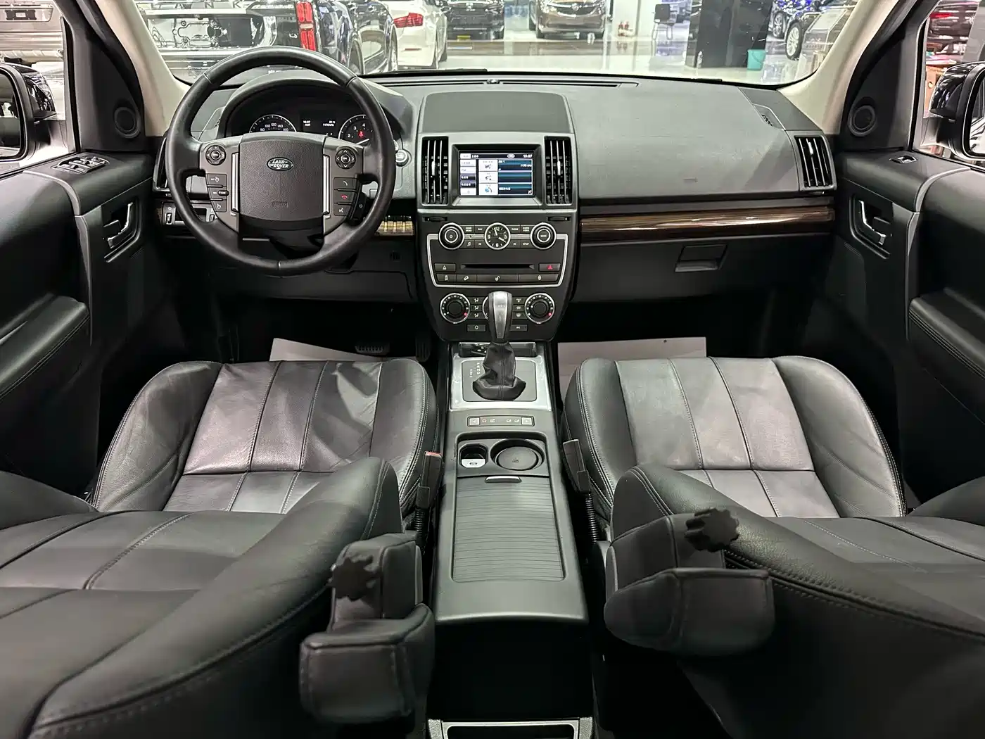 Land Rover Freelander 2 2013 2.0T Si4 SE Petrol Version фото 9