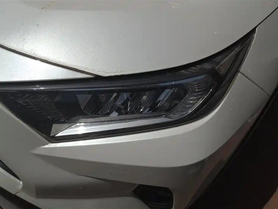 Toyota RAV4 Rongfang 2022 2.0L CVT 2WD Urban Edition фото 5