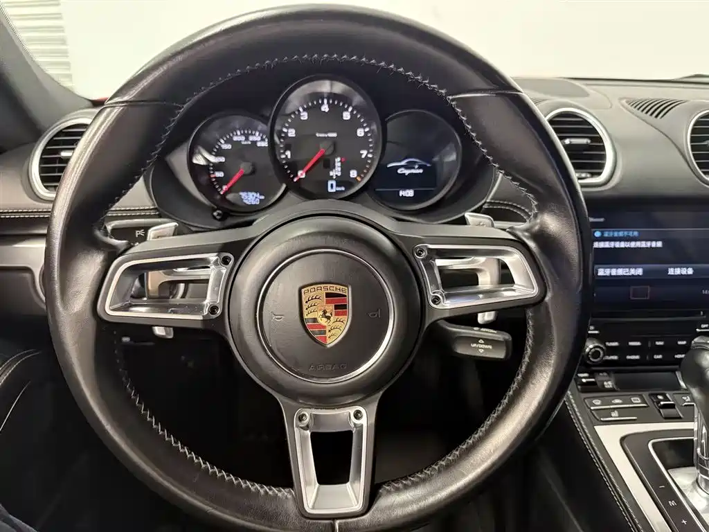 Porsche 718 2018 Cayman 2.0T фото 15