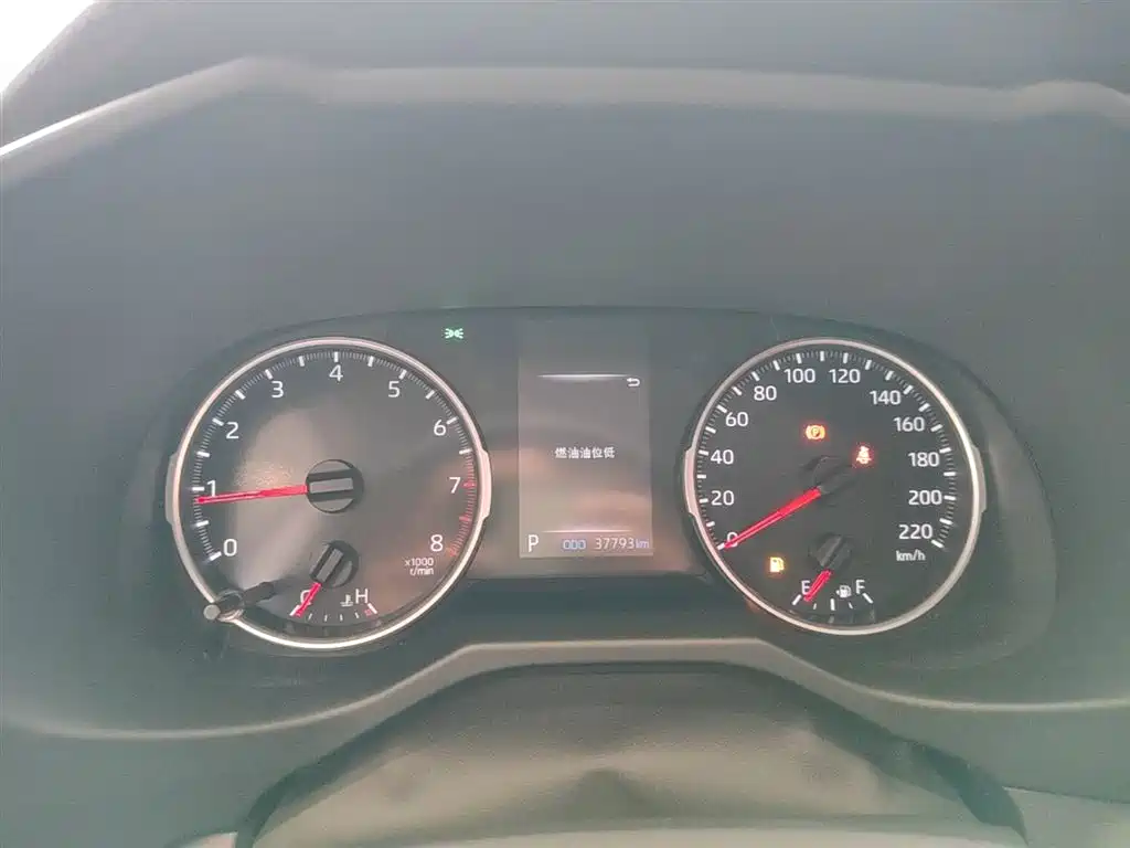 Toyota Wildlander 2023 2.0L CVT FWD LE фото 12