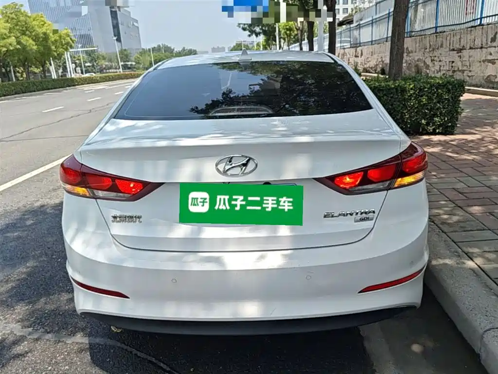 Hyundai Elantra 2016 Model 1.6L Automatic Smart Elite фото 6