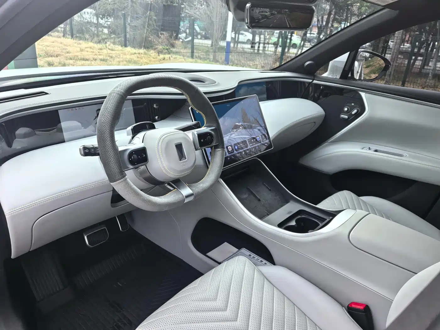 Avatr 11 2022 Long Range Dual Motor Luxury Edition 4-Seater фото 6