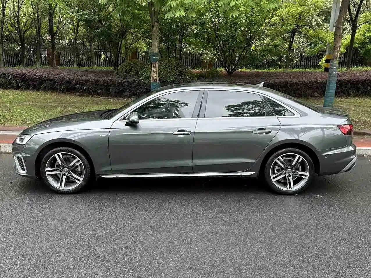 AUDI A4L