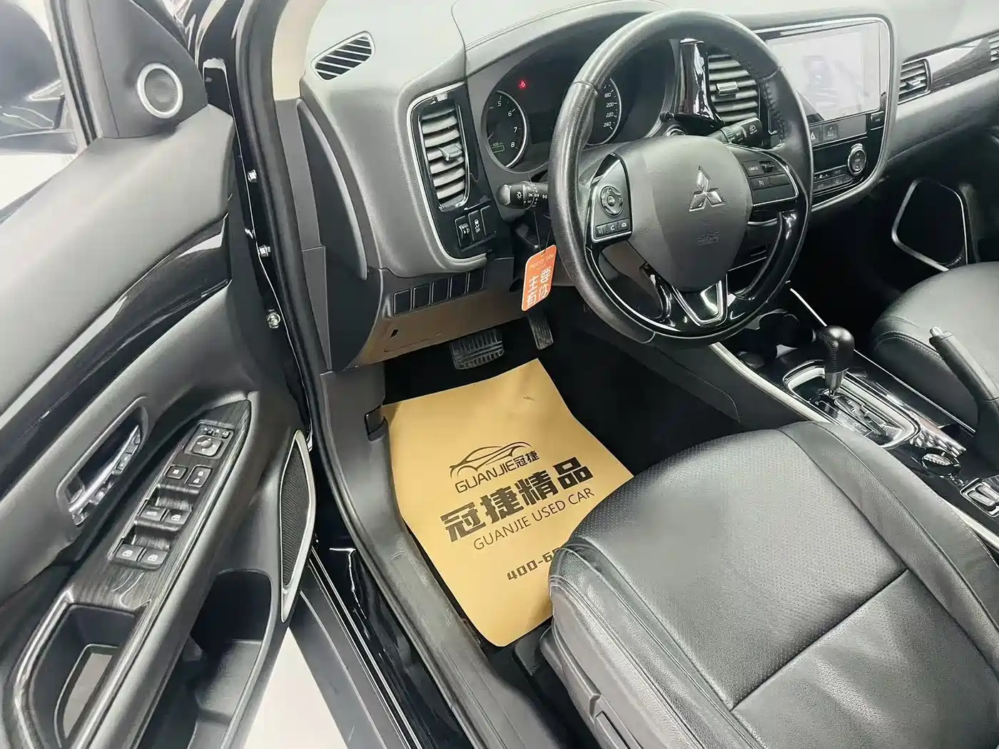 Mitsubishi Outlander 2018 2018 2.0L 2WD Jiale Edition 7-seater