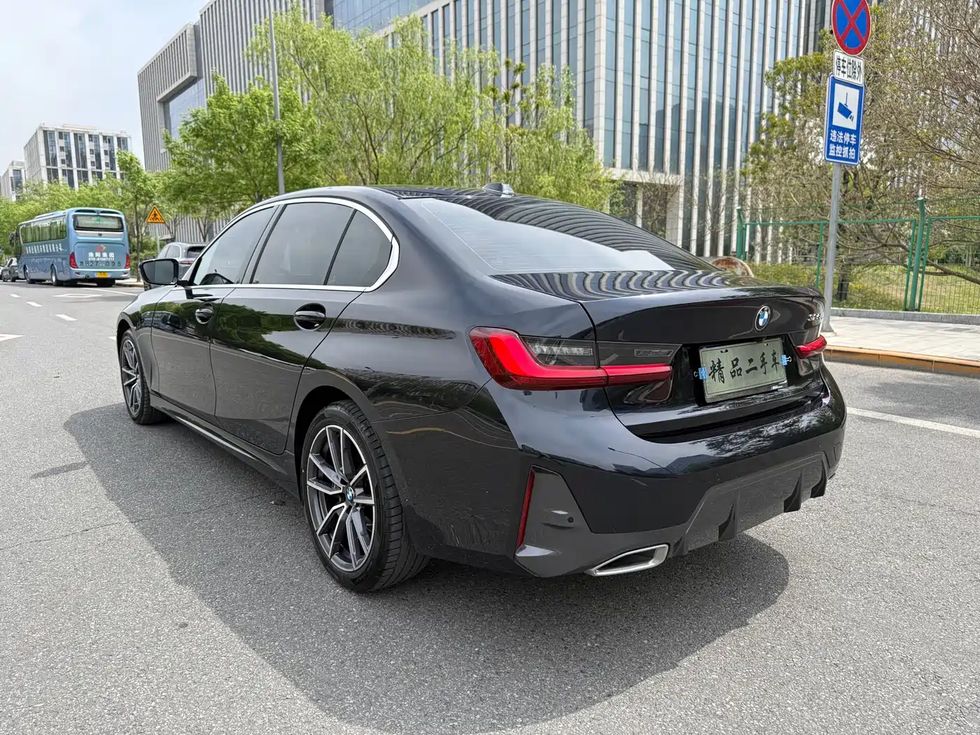BMW 3 Series 2024 325Li M Sport Package фото 4