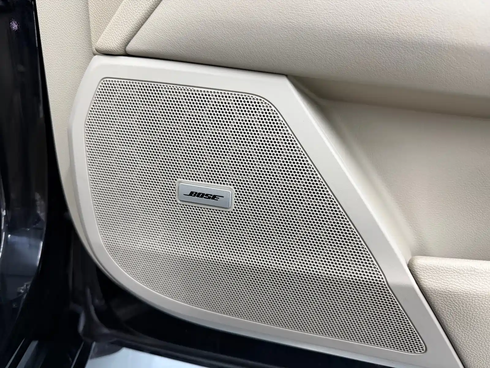 Photo 10 - Cadillac XTS