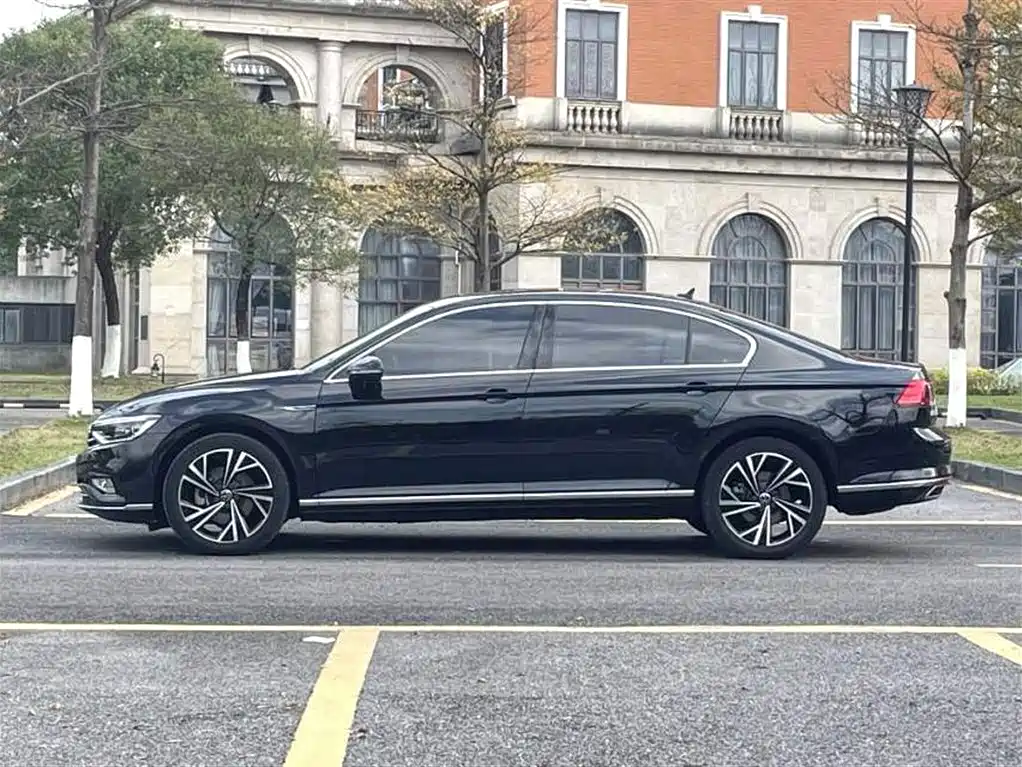 Volkswagen Magotan 2020 330TSI DSG Luxury фото 8