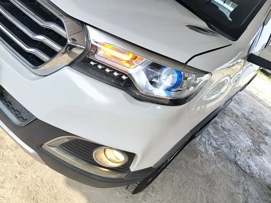 Haval H1 2015 2015 1.5L AMT Luxury
