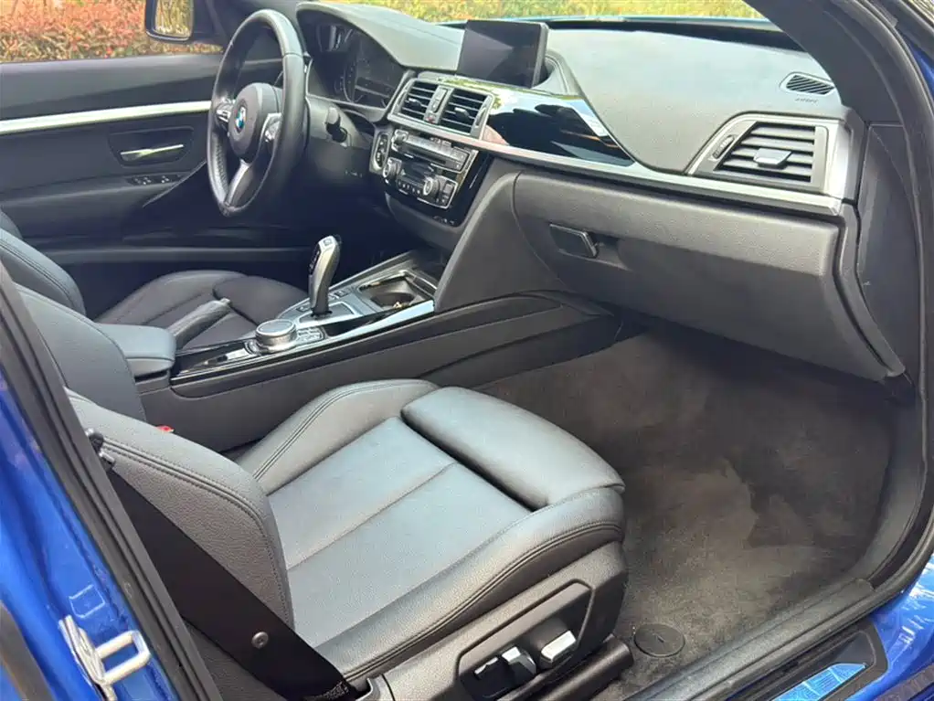BMW 3 Series GT 2020 320i M Sport Package фото 17