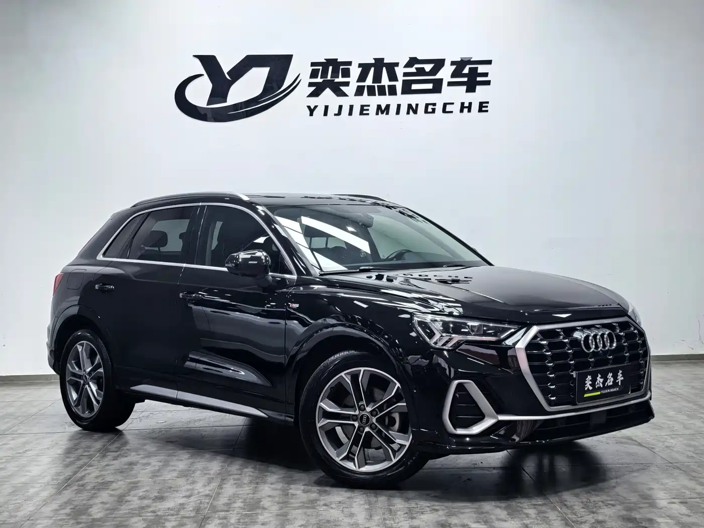 Audi Q3 2021 40 TFSI Fashion Sport фото 3