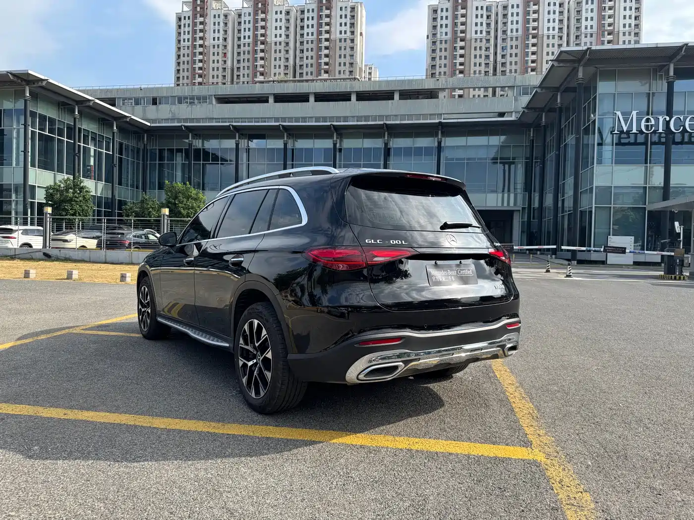 Mercedes-Benz GLC 2026 2026 GLC 260 L 4MATIC Classic Edition