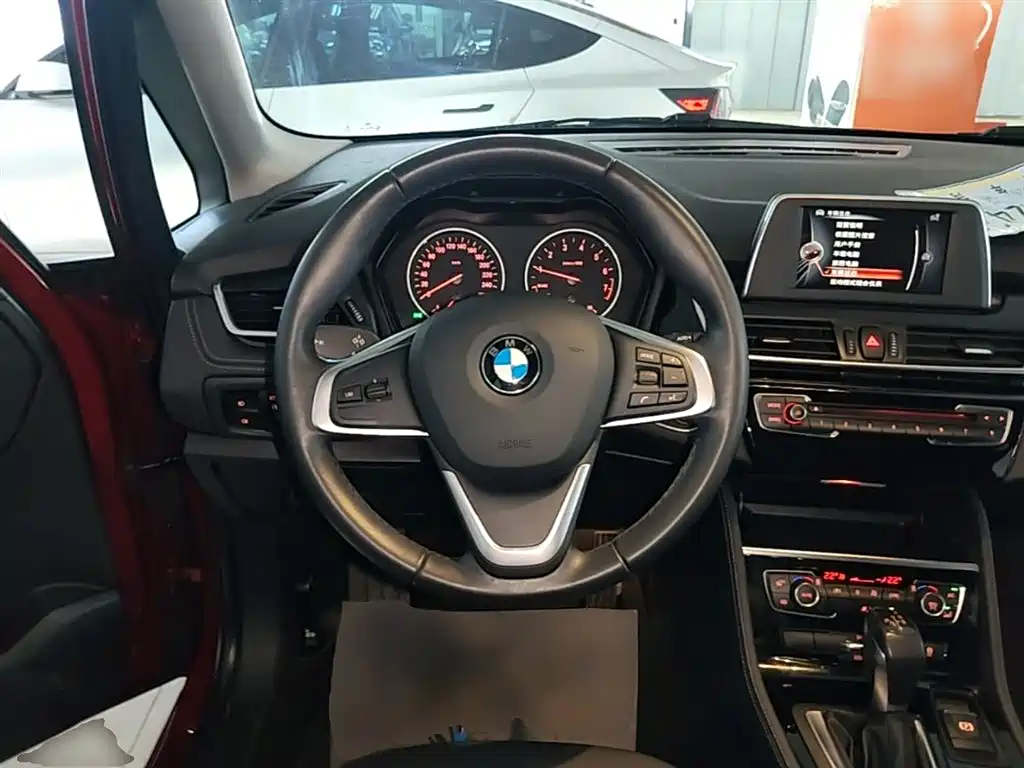 BMW 2 Series Tourer (Import) 2015 218i Sport Design Package фото 11