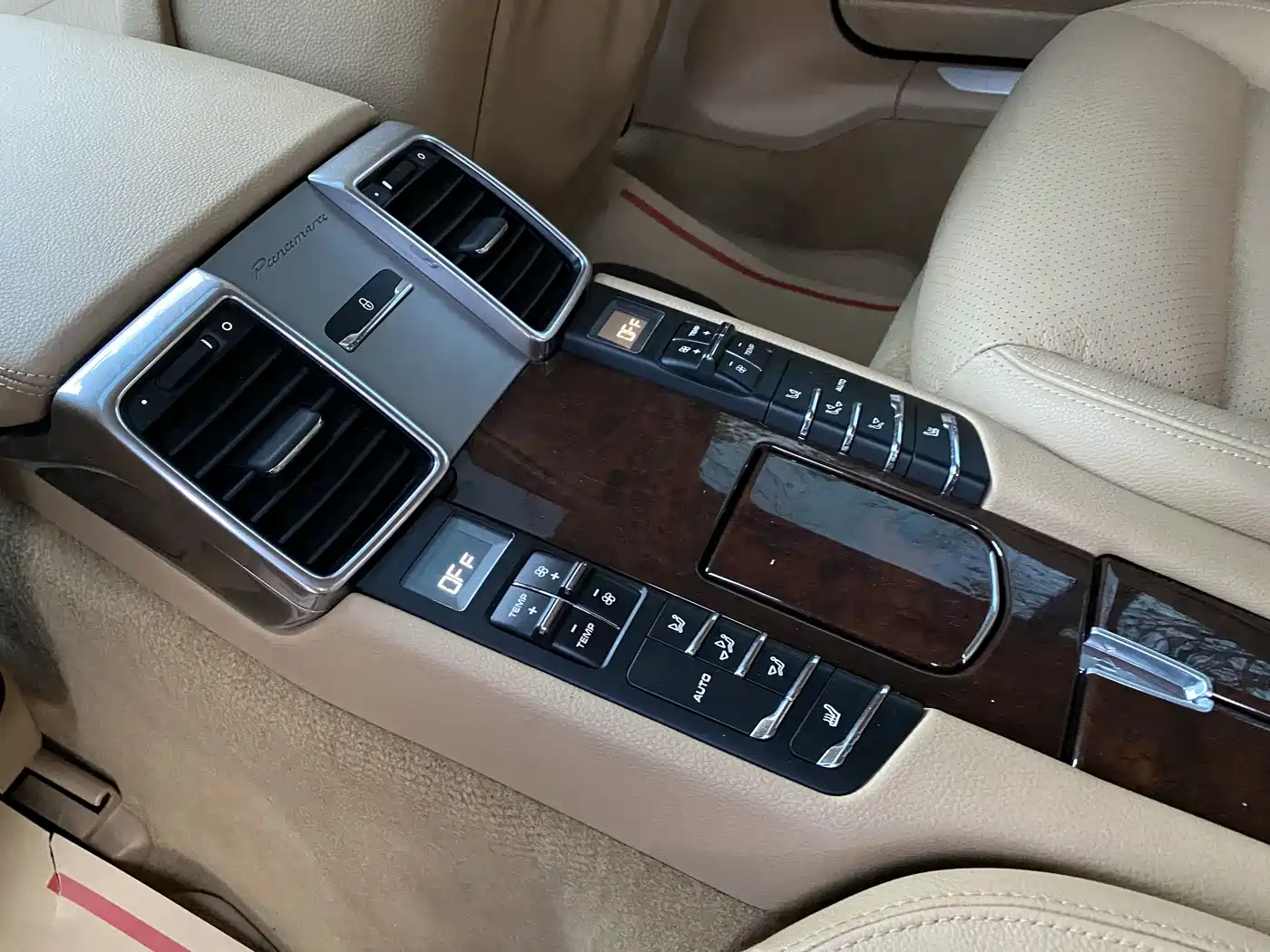 Porsche Panamera 2013 Panamera 4 Platinum Edition 3.6L фото 8