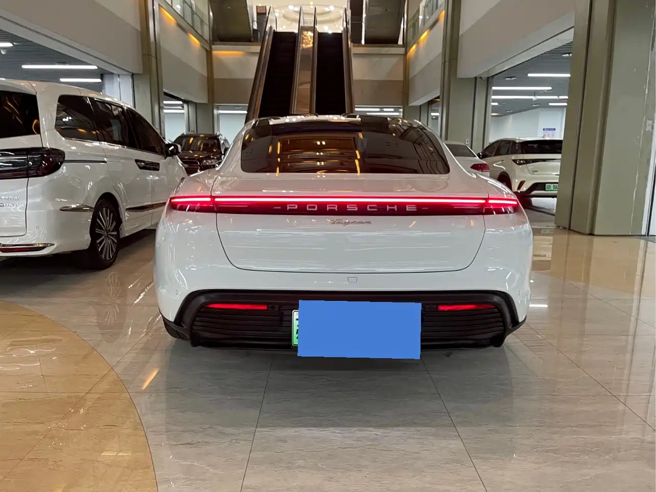 Porsche Taycan 2020 Taycan фото 16