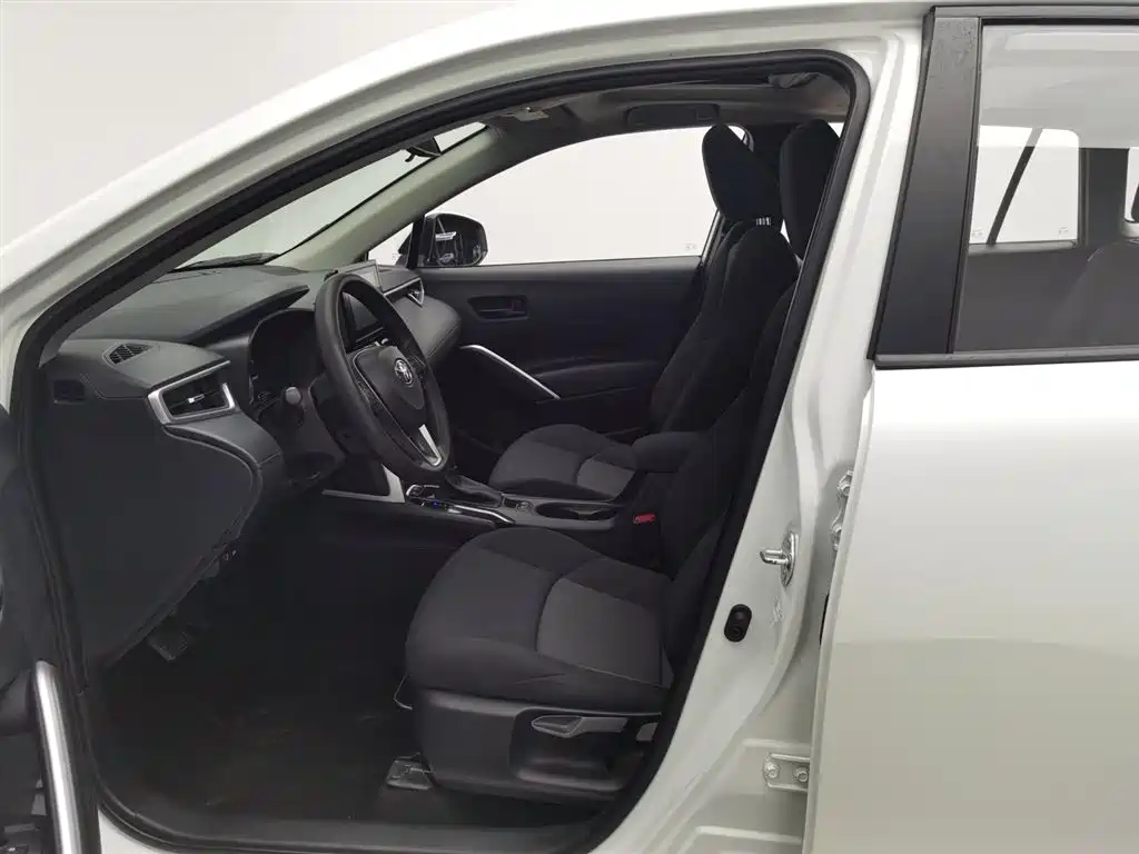 Toyota Frontlander 2022 2.0L CVT Leading Edition фото 10