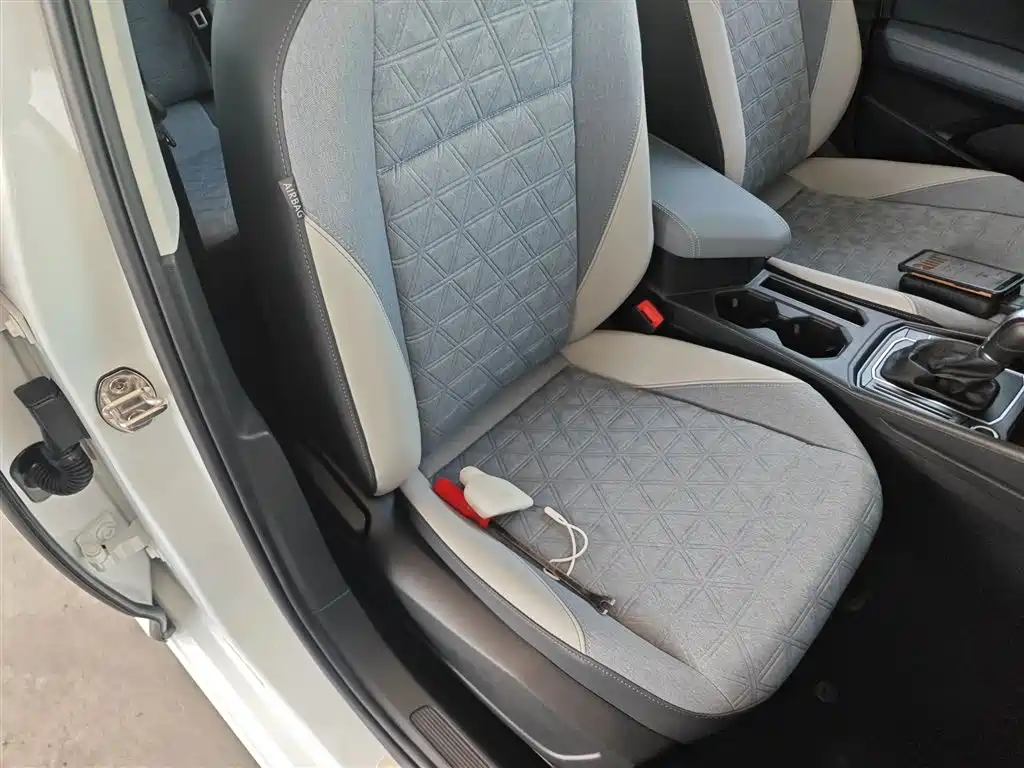 Volkswagen Lavida 2023 1.5L Auto Luxury Edition фото 25