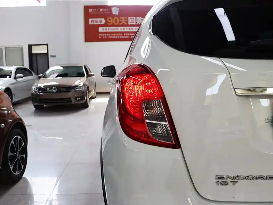 Buick Encore 2018 18T Automatic 2WD Urban Leading фото 26