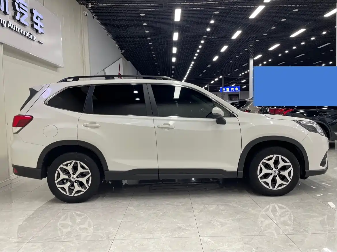 Subaru Forester 2023 2022 2.0i AWD Luxury Edition with EyeSight