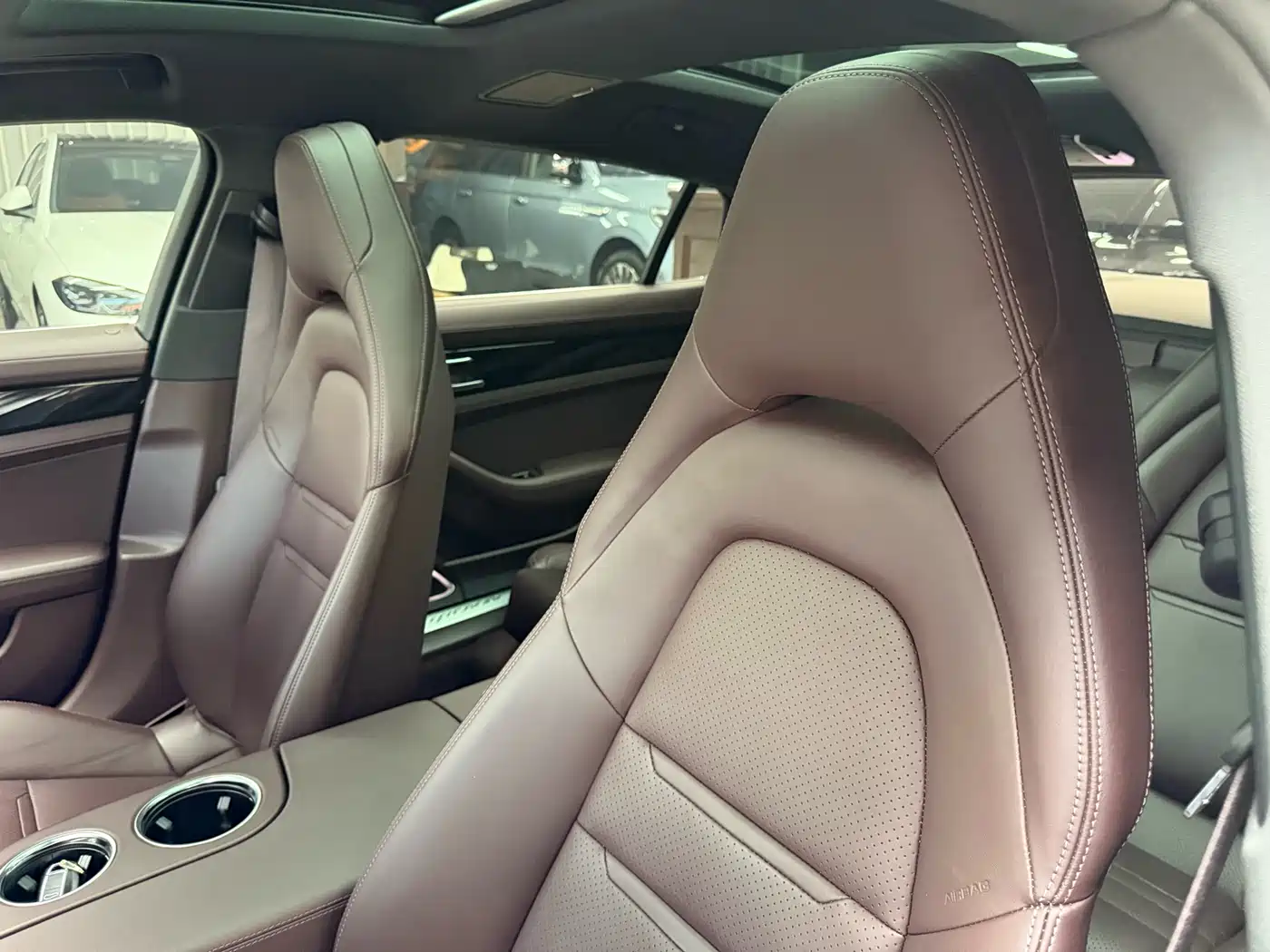 Porsche Panamera 2022 Panamera 4 Executive Long Wheelbase 2.9T фото 18