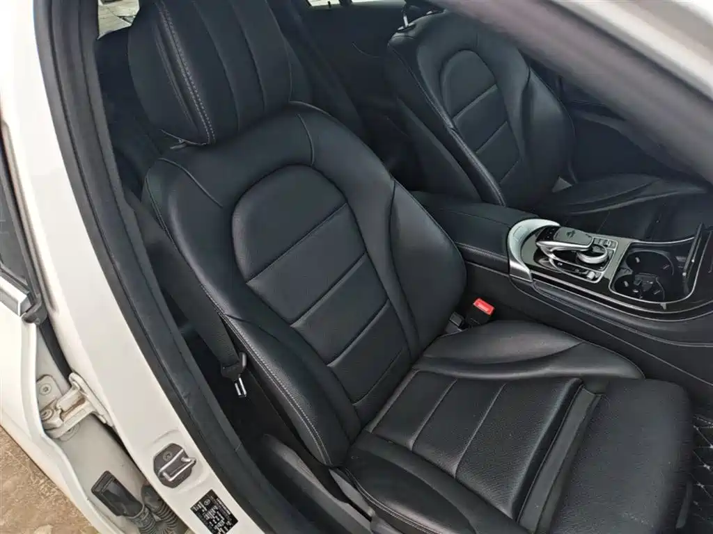 Mercedes-Benz GLC 2019 GLC 260 L 4MATIC Dynamic фото 25