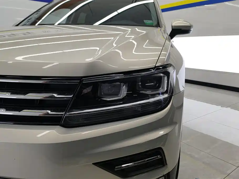 Volkswagen Tiguan L 2017 330TSI Automatic 2WD Luxury Edition фото 5
