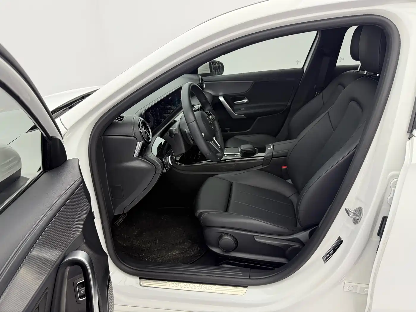 Mercedes-Benz A-Class 2022 A 180 L Sport Sedan фото 18