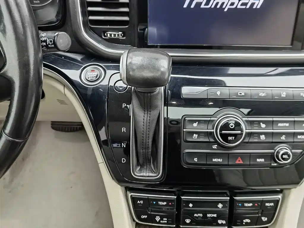GAC Trumpchi Trumpchi M8 2018 320T Flagship Edition фото 13