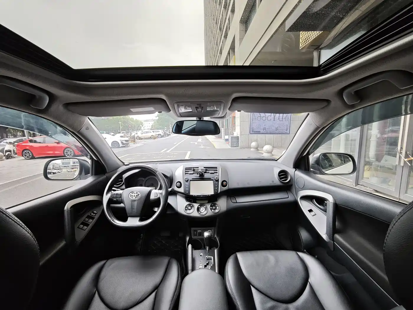 Toyota RAV4 Rongfang 2013 Special Edition 2.0L Auto Classic фото 6
