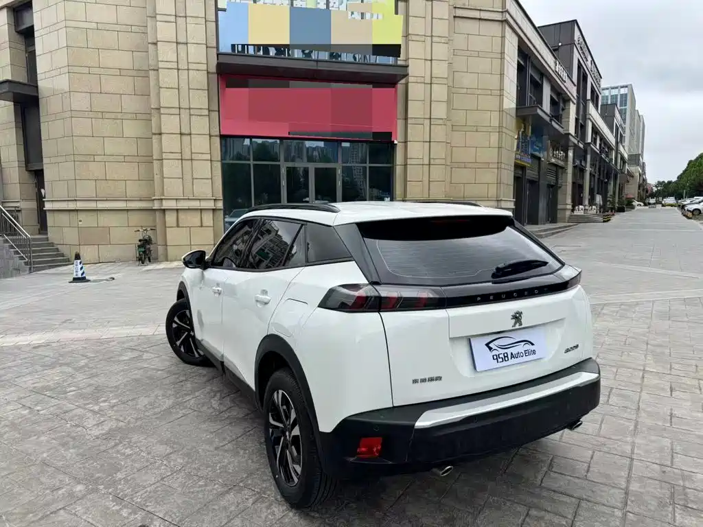 Peugeot 2008 2023 2022 230THP THE ONE