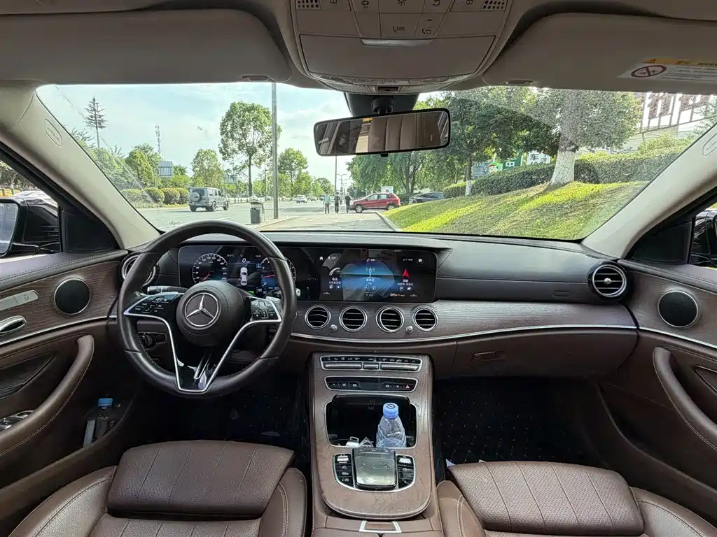 Mercedes-Benz E-Class 2021 E 260 L фото 11