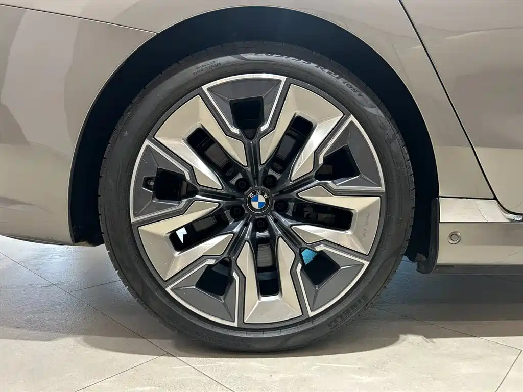 BMW i7 2023 2023 xDrive60L Luxury Package