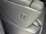 Photo 19 - Toyota Vellfire