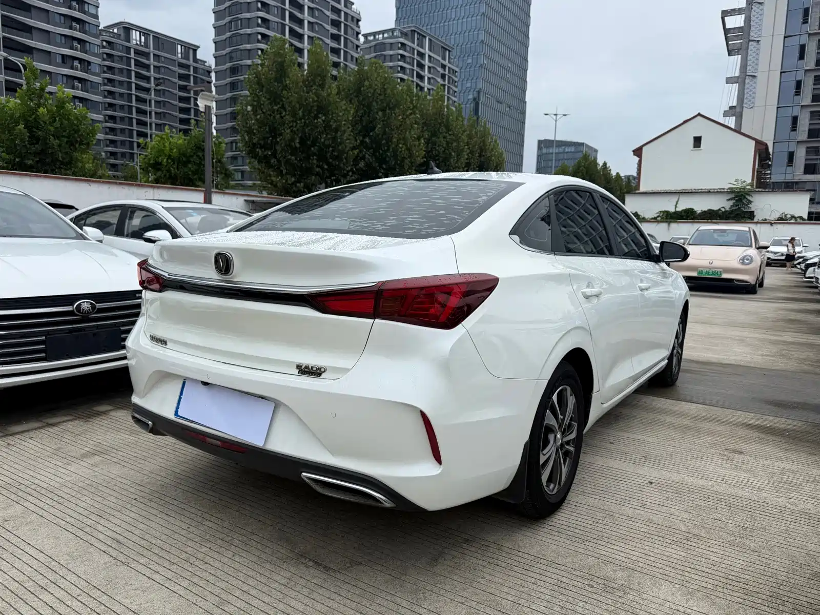 Photo 11 - Changan Eado