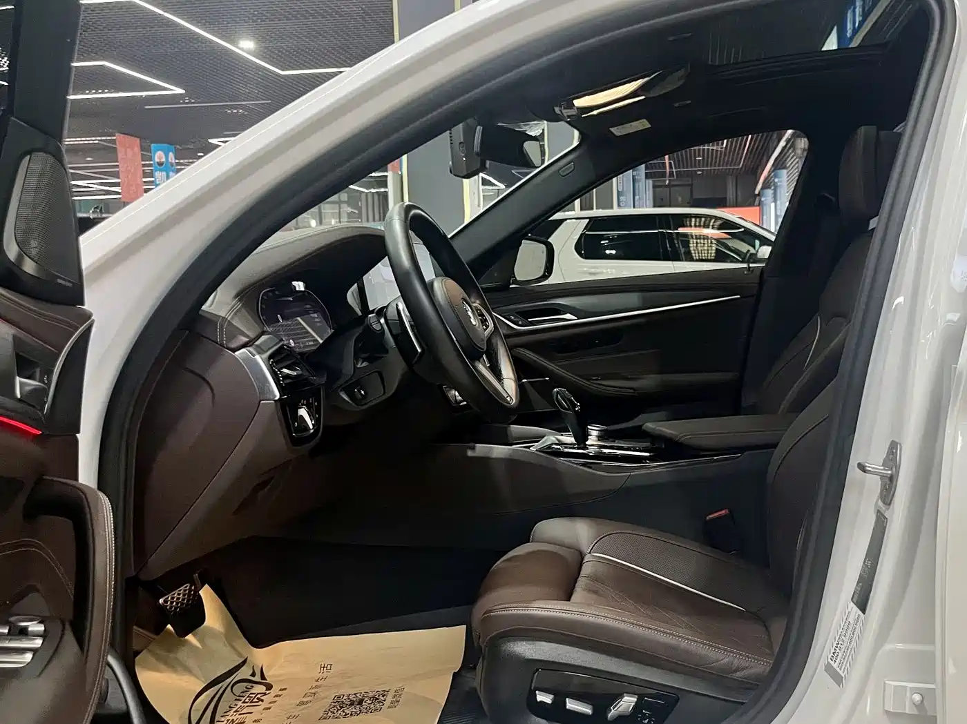 BMW 5 Series 2022 530Li Exclusive M Sport Package фото 16