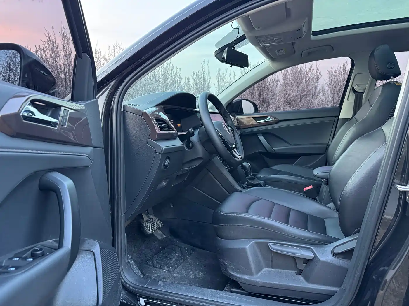 Volkswagen Tharu 2022 280TSI 2WD Comfort фото 8