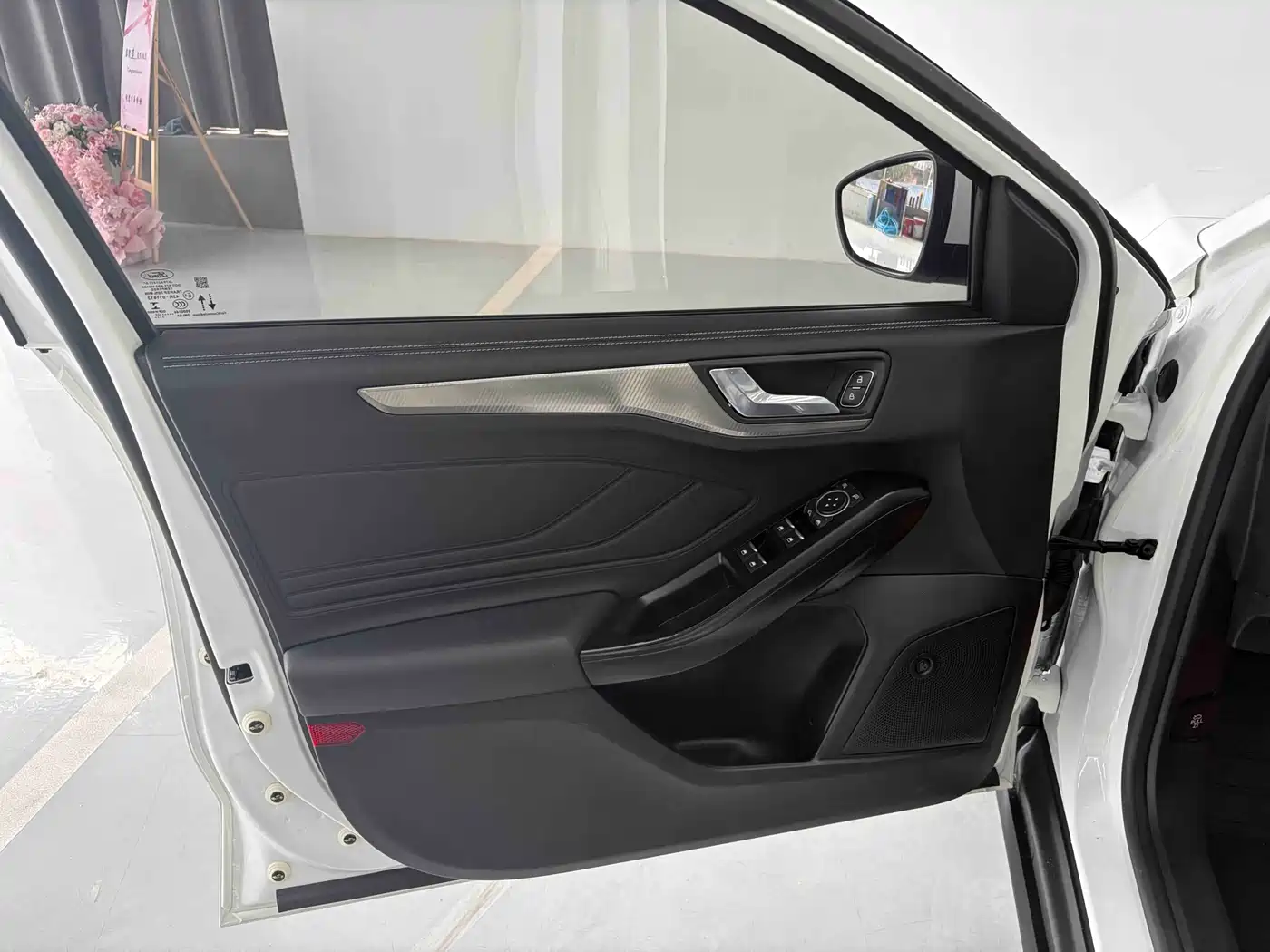 Ford Focus 2022 2021 Sedan EcoBoost 180 Auto Trend