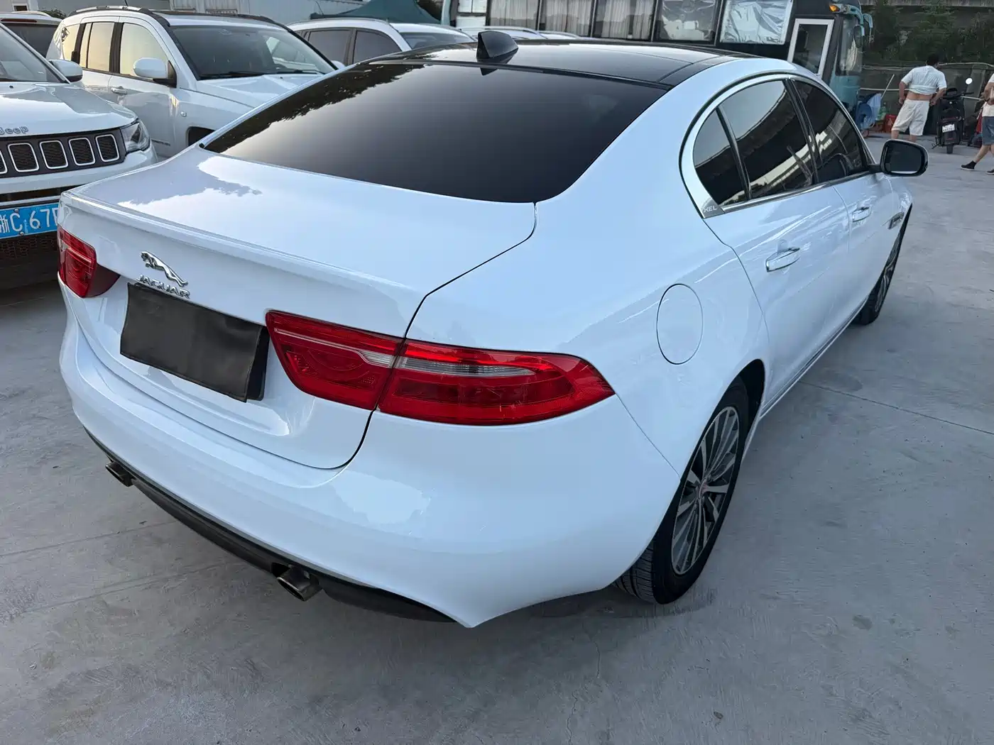 Фото 7 - Jaguar XEL