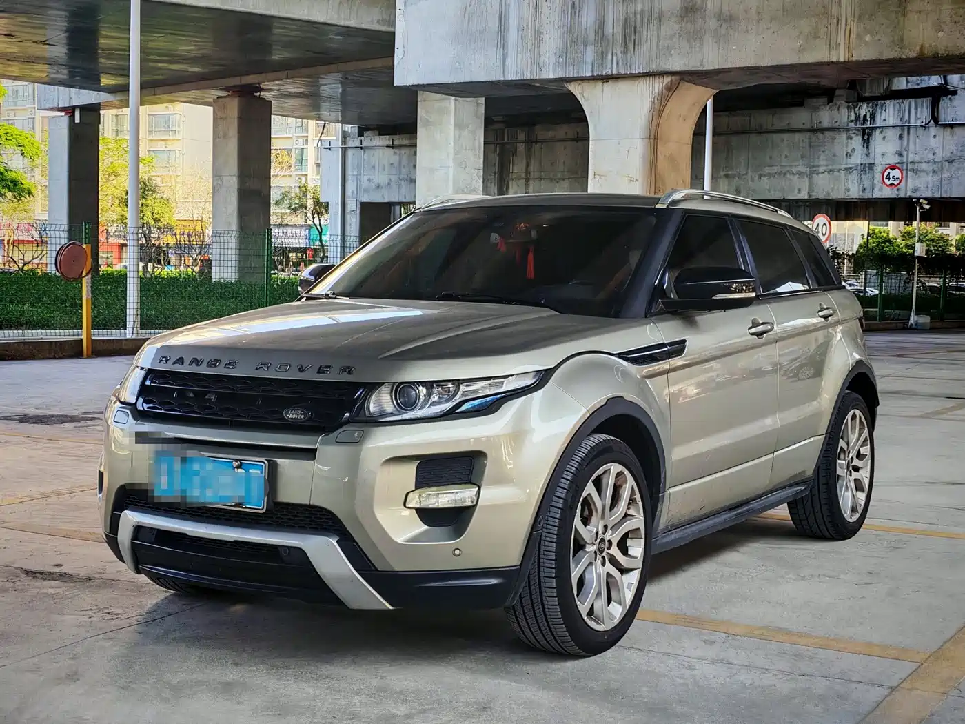 Land Rover Range Rover Evoque (Import) 2014 2013 2.0T 5-door Dynamic Edition