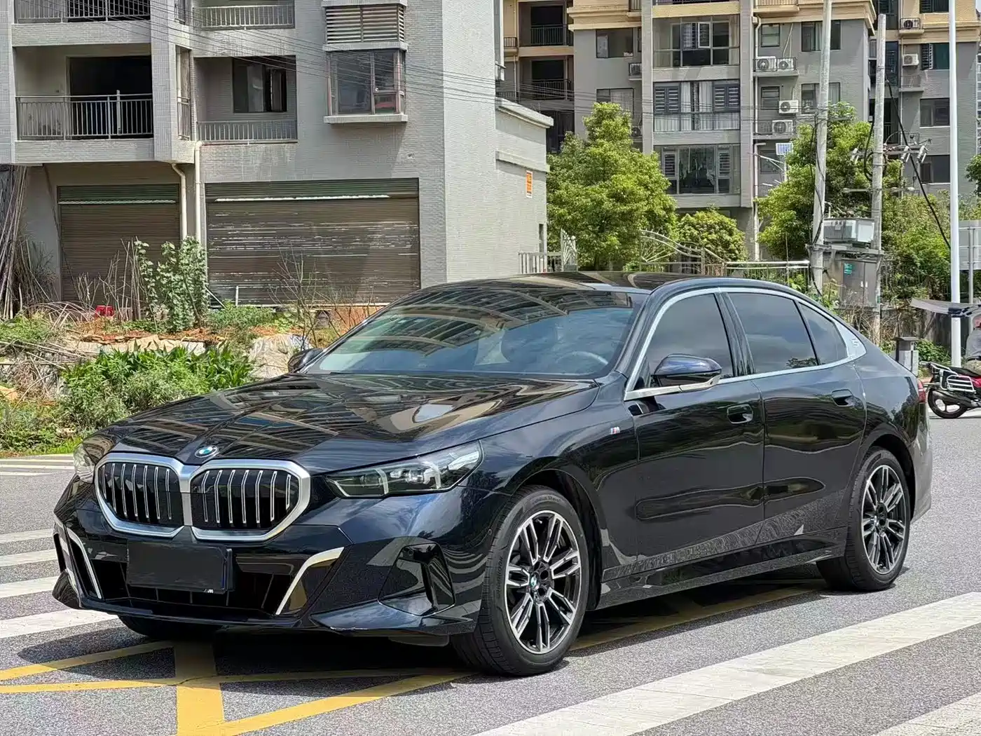 BMW 5 Series 2025 530Li Leading M Sport Package