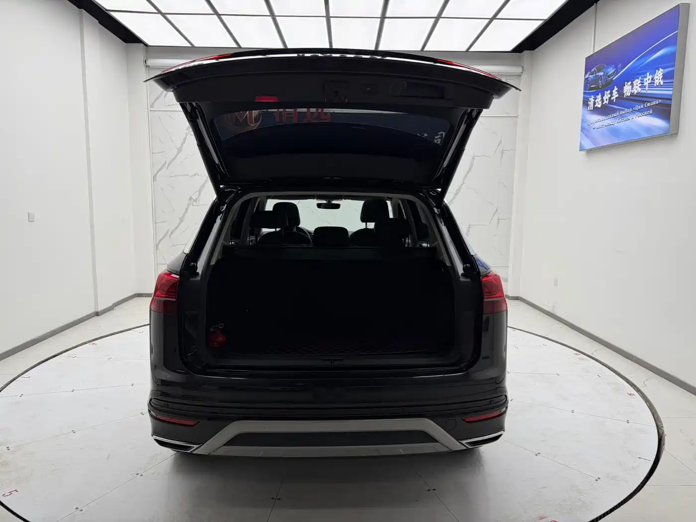 Volkswagen Tayron 2022 280TSI 2WD Luxury Smart Connect Edition фото 8