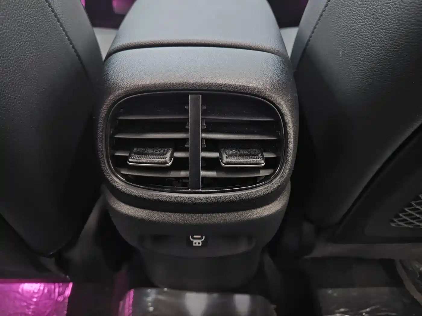 Hyundai Elantra 2023 Model 1.5L CVT LUX Premium Edition фото 13