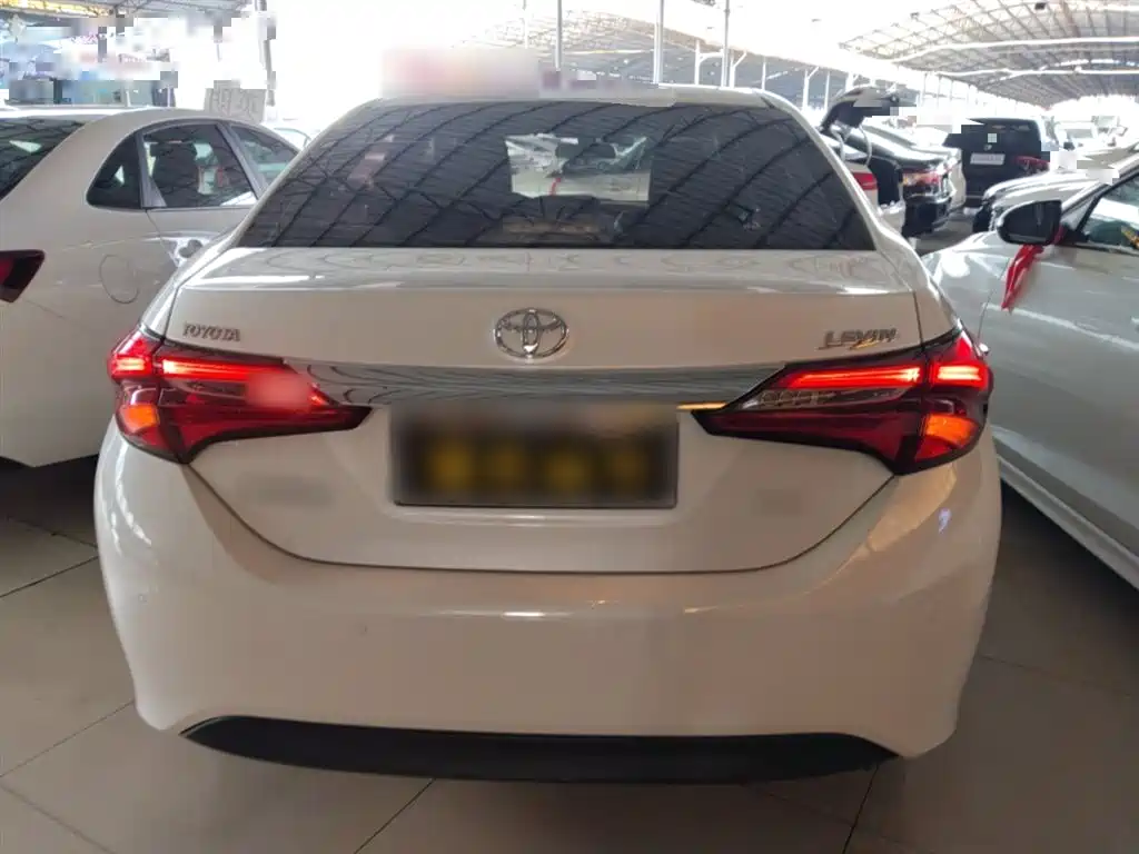 Toyota Levin 2017 Facelift 185T CVT Elite (China V) фото 6