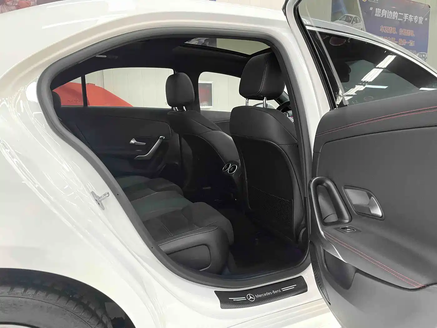 Mercedes-Benz A-Class 2023 A 200 L Fashion фото 14