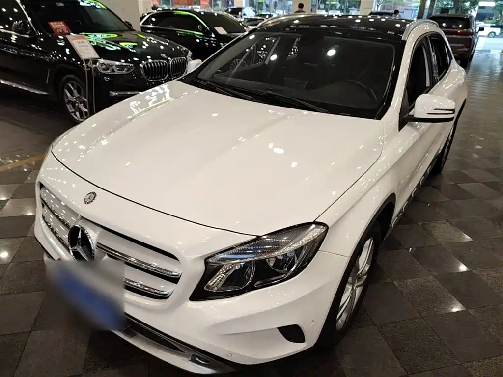 Mercedes-Benz GLA 2015 GLA 200 Dynamic фото 2